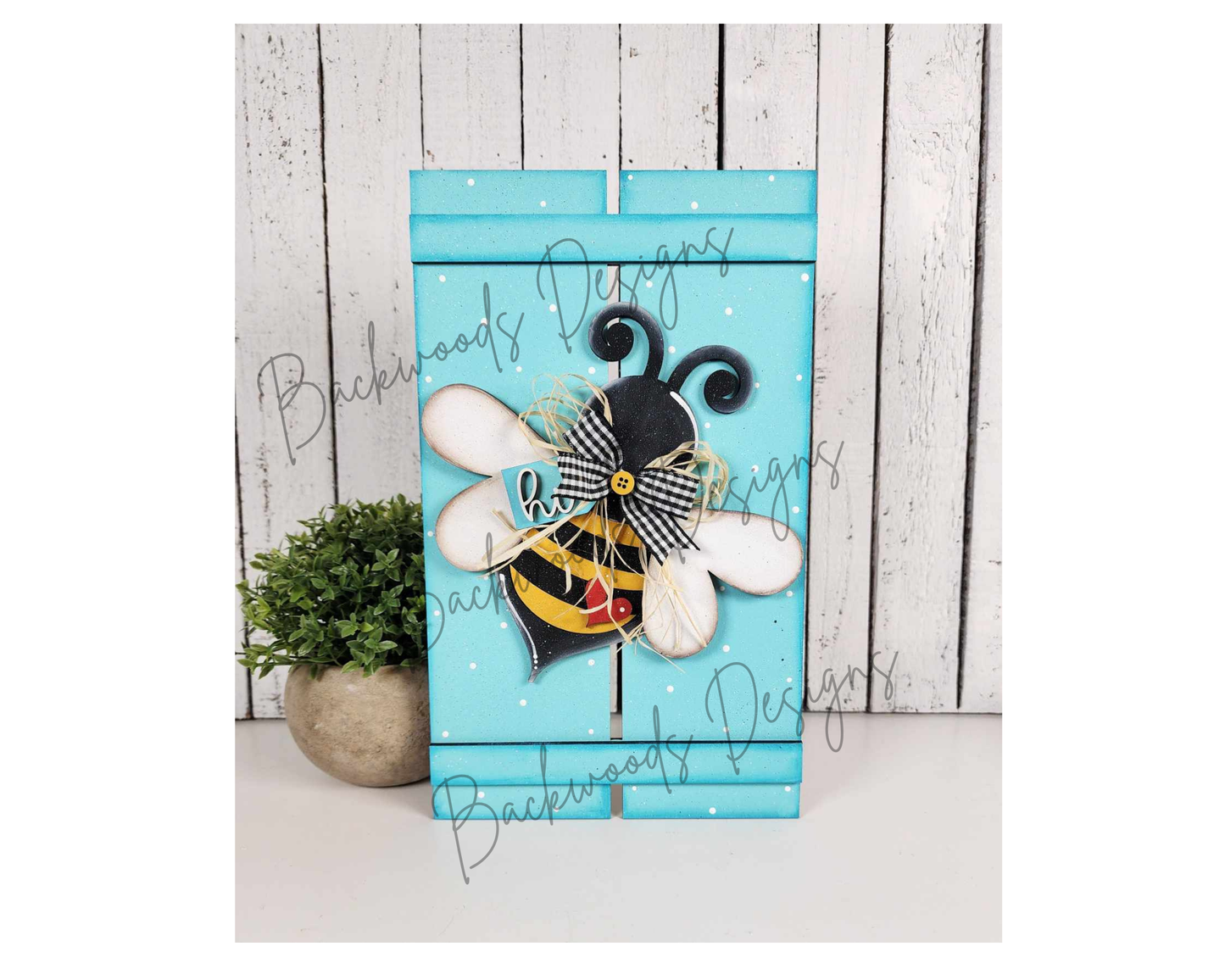 DIY Hello Honey Bee Pallet Mantel Sign