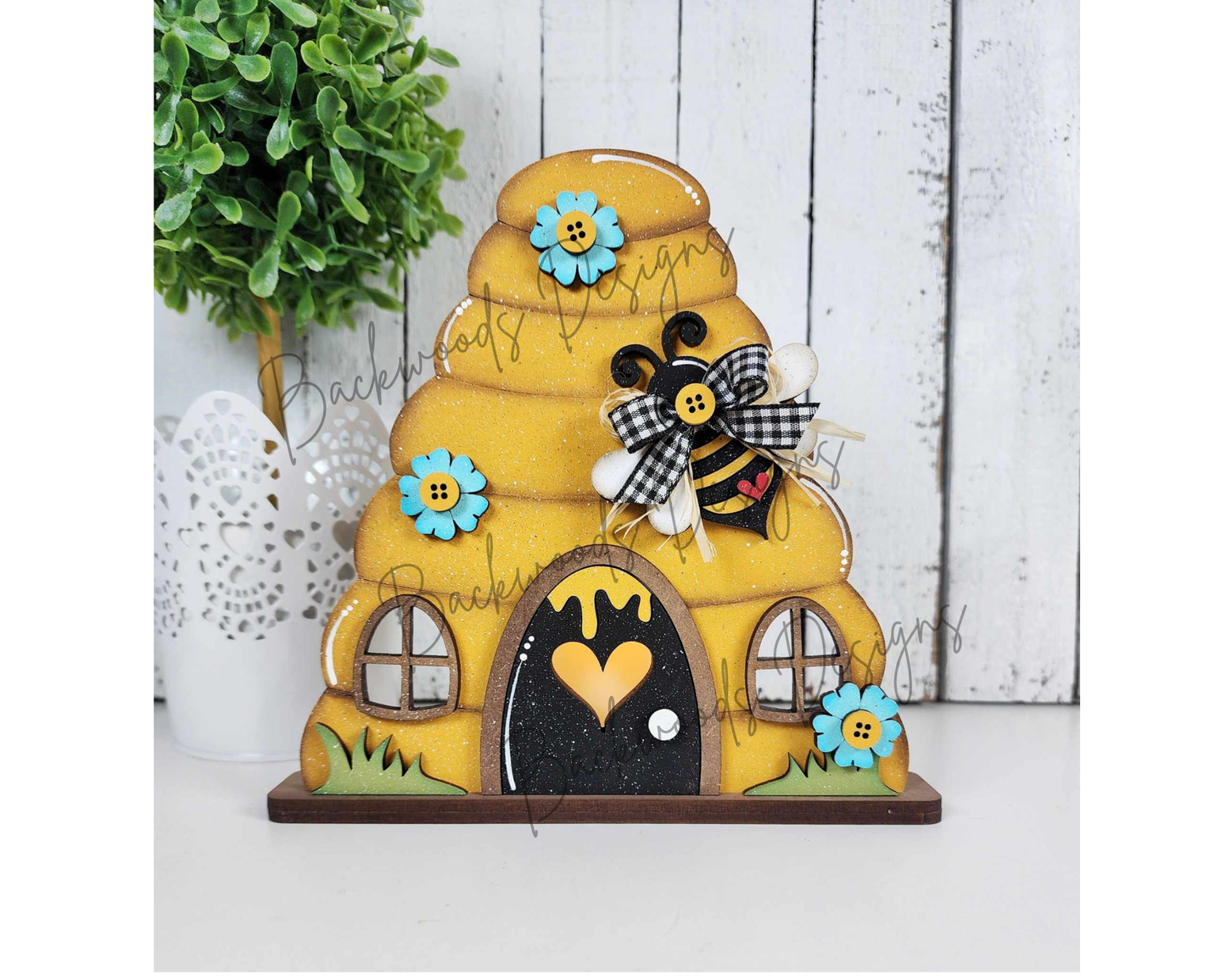 Hello Honey Bee DIY Shelf Sitter